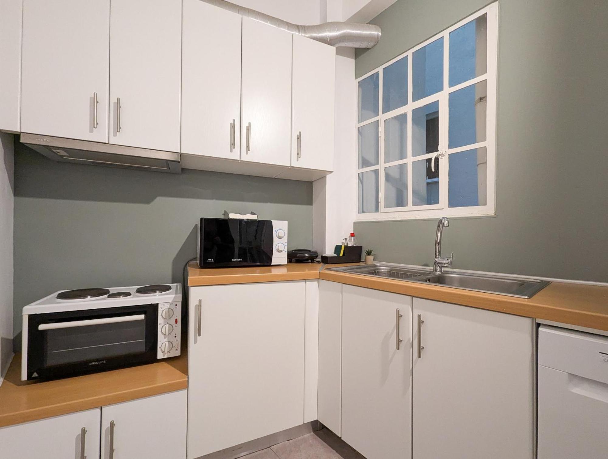 Spacious Apt For 5 Guests Next To Acropolis&Metro 아테네 외부 사진