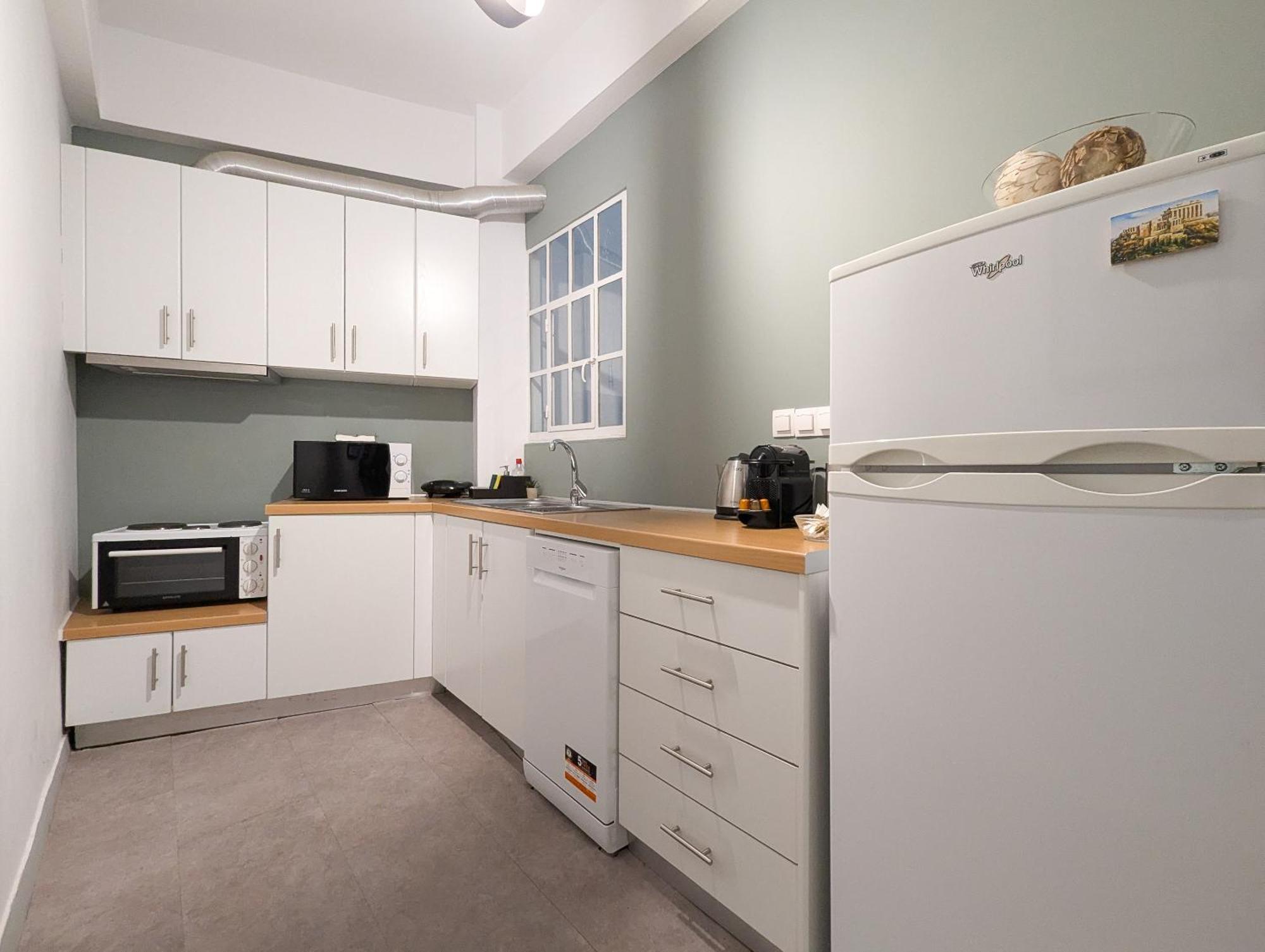 Spacious Apt For 5 Guests Next To Acropolis&Metro 아테네 외부 사진